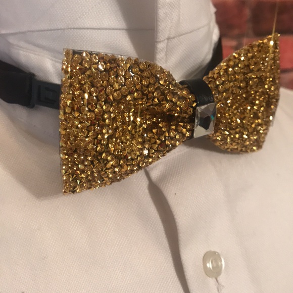 Sparkling Gold Crystal Bow Tie - Picture 9 of 15